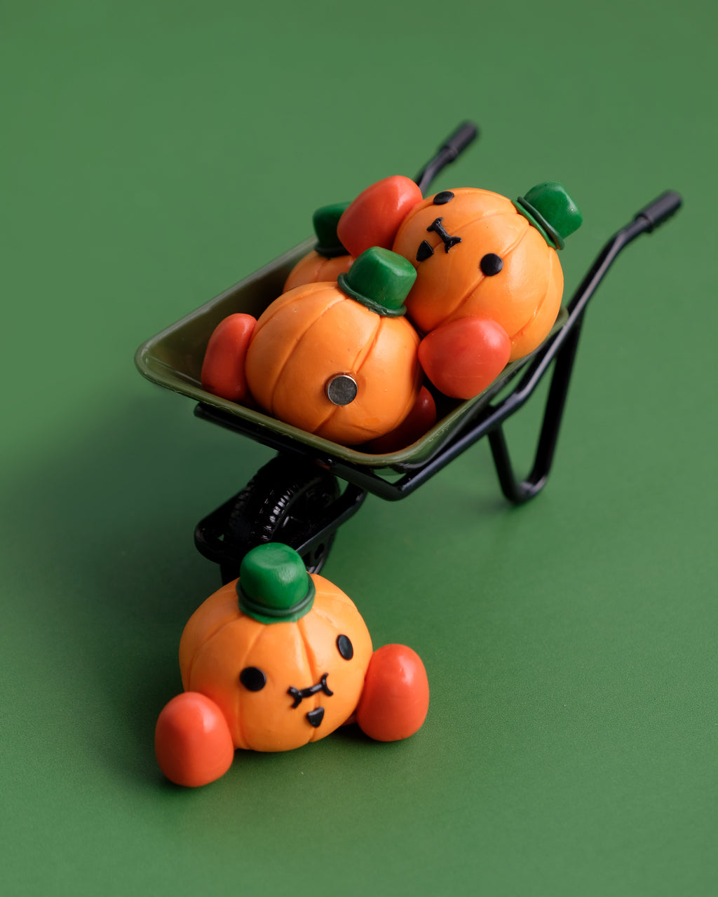 Plant Buddy Magnet - Sir Pumpkens